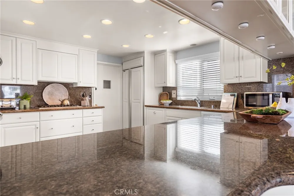 1011 Bay Front Newport Beach, CA 92662