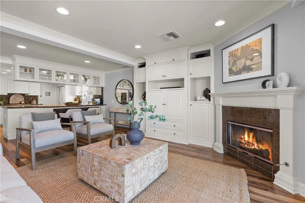 1011 Bay Front Newport Beach, CA 92662
