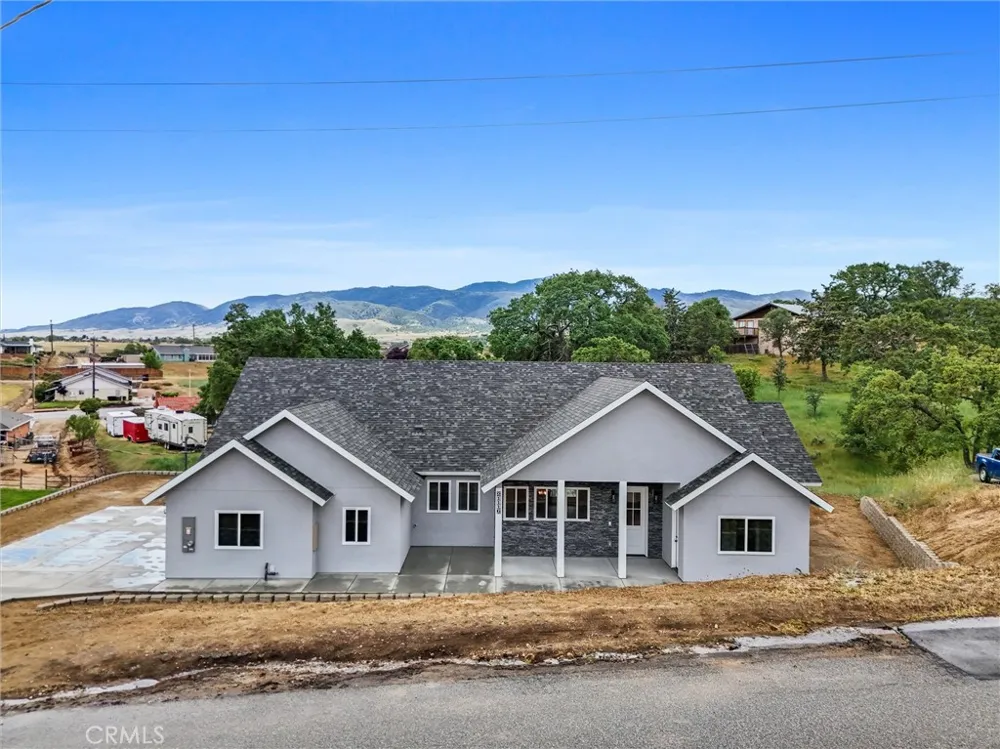 21116 Stage Dr Tehachapi, CA 93561