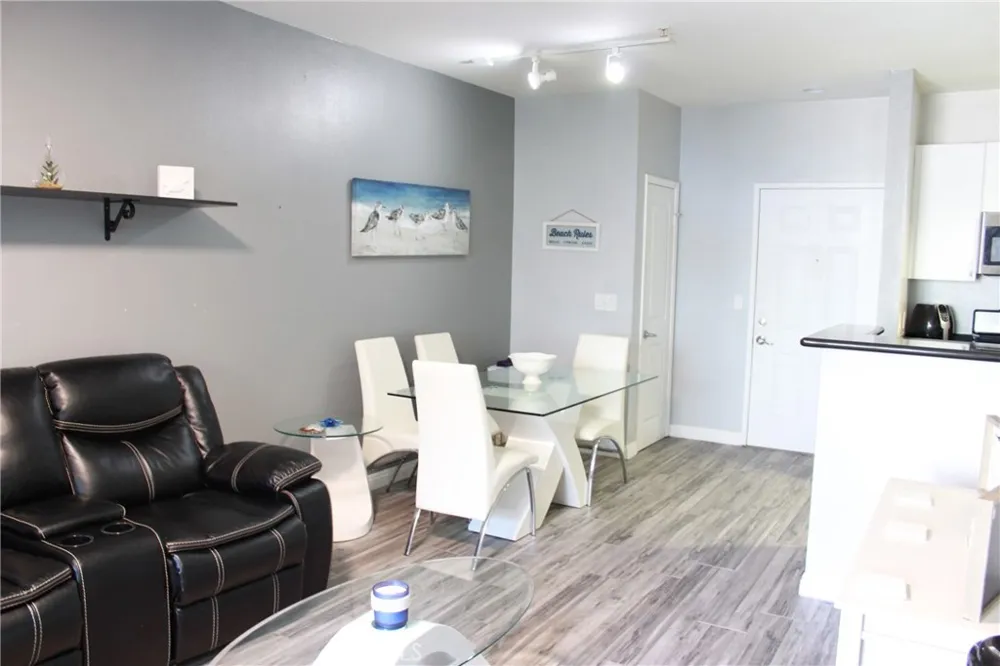 1801 E Katella #2014 Anaheim, CA 92805