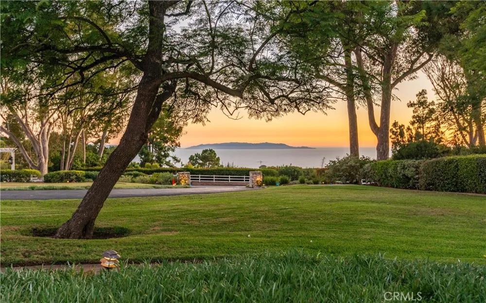 34 Crest E Rolling Hills, CA 90274