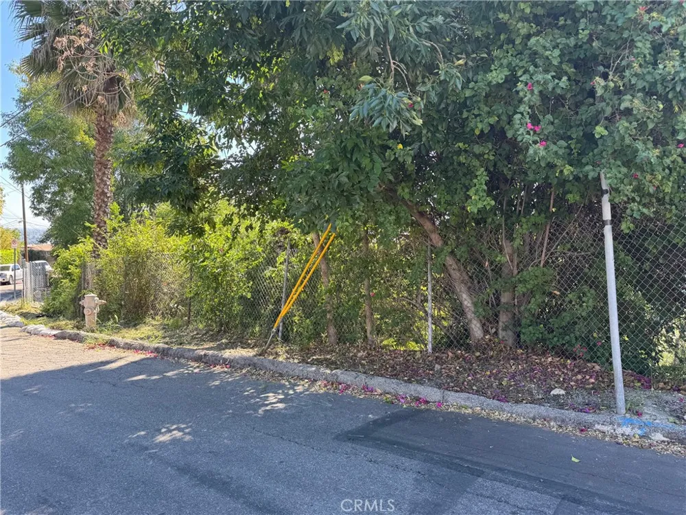 5000 La Calandria El Sereno, CA 90032