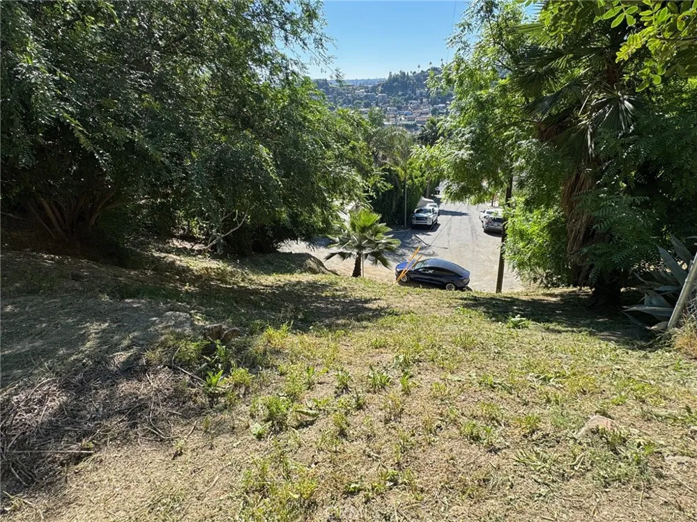 5000 La Calandria El Sereno, CA 90032