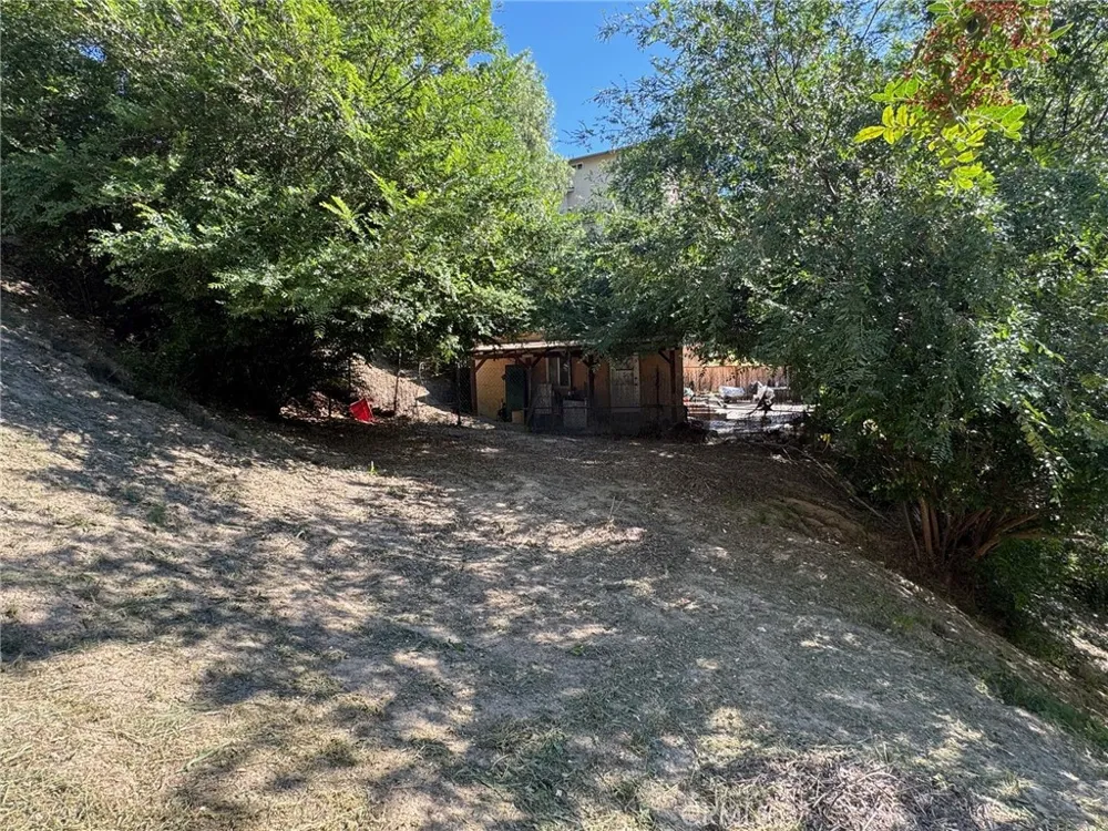 5000 La Calandria El Sereno, CA 90032