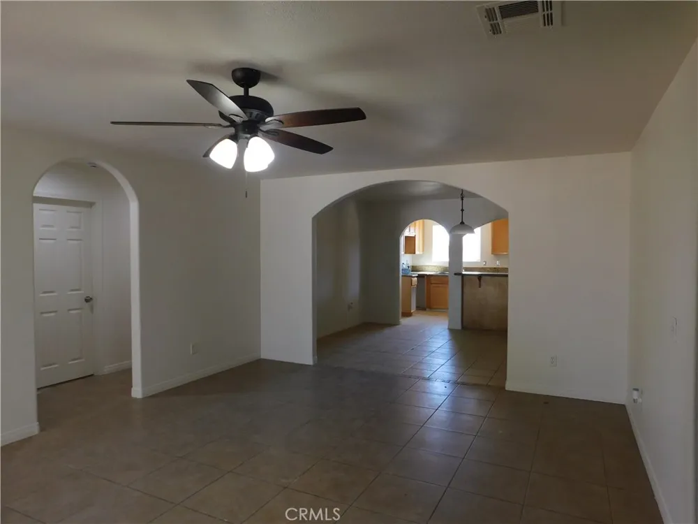 8560 Eucalyptus California City, CA 93505