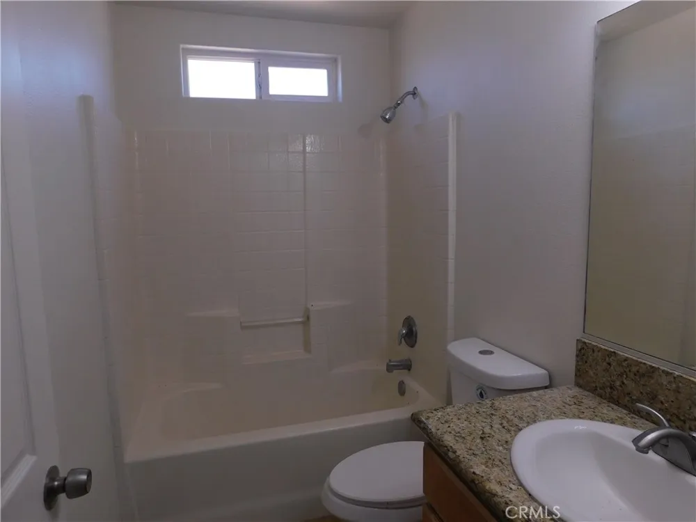 8560 Eucalyptus California City, CA 93505