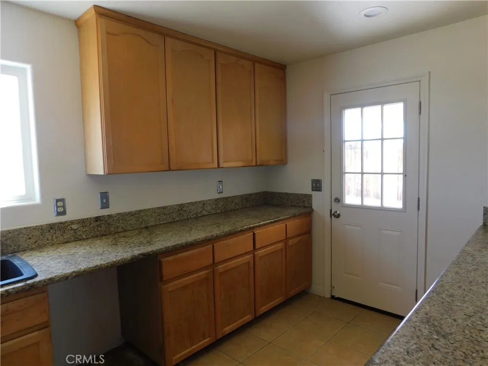 8560 Eucalyptus California City, CA 93505