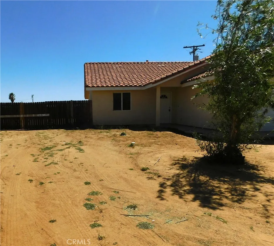 8560 Eucalyptus California City, CA 93505