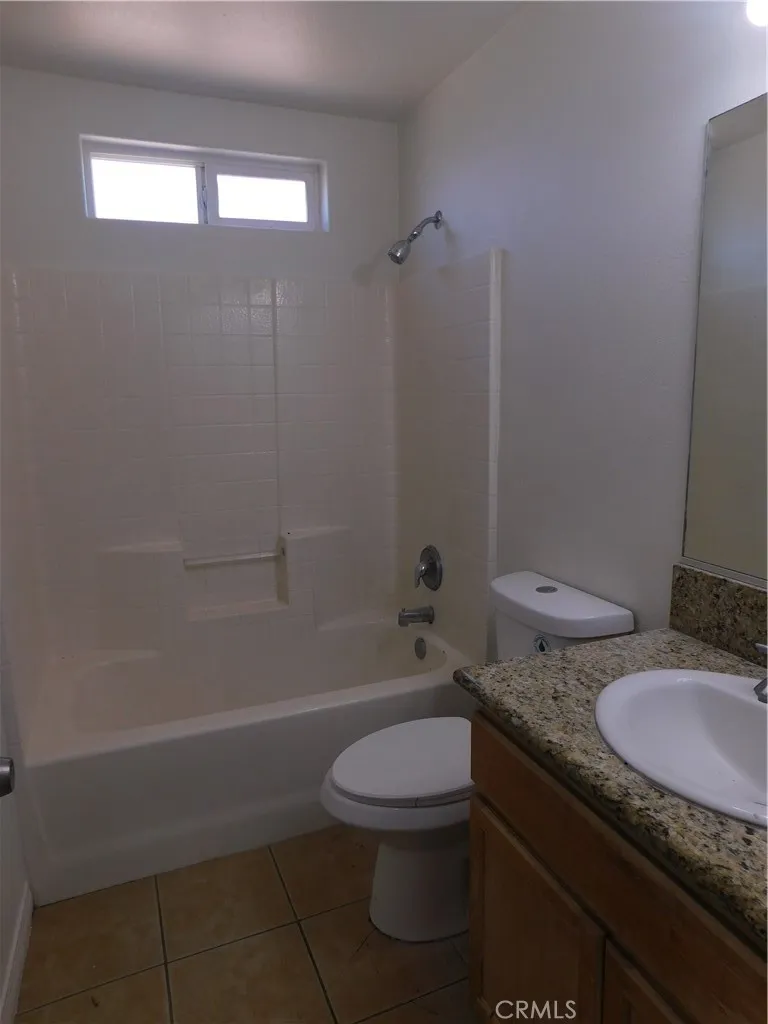 8560 Eucalyptus California City, CA 93505