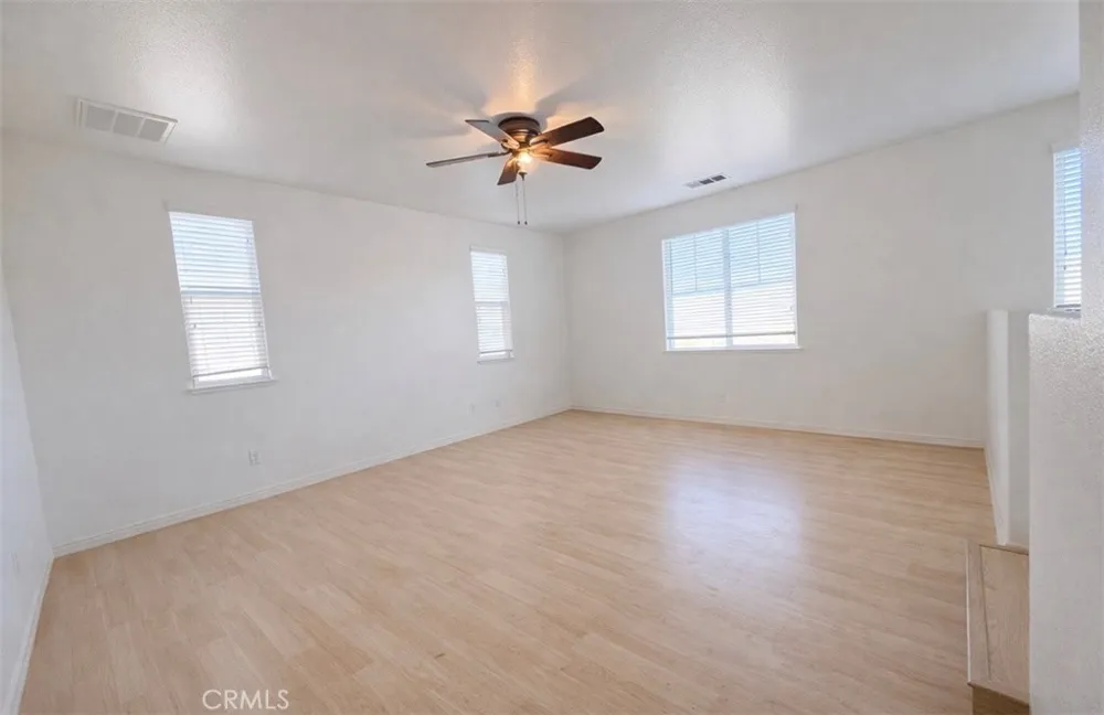41039 Sunsprite Lake Elsinore, CA 92532