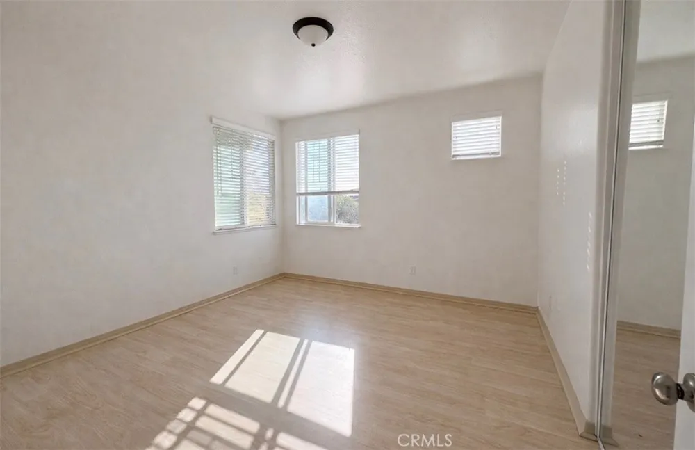 41039 Sunsprite Lake Elsinore, CA 92532