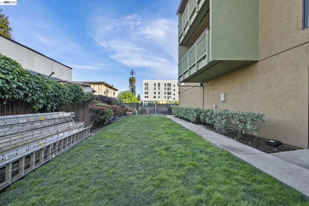 16006 E 14Th St #218 San Leandro, CA 94578