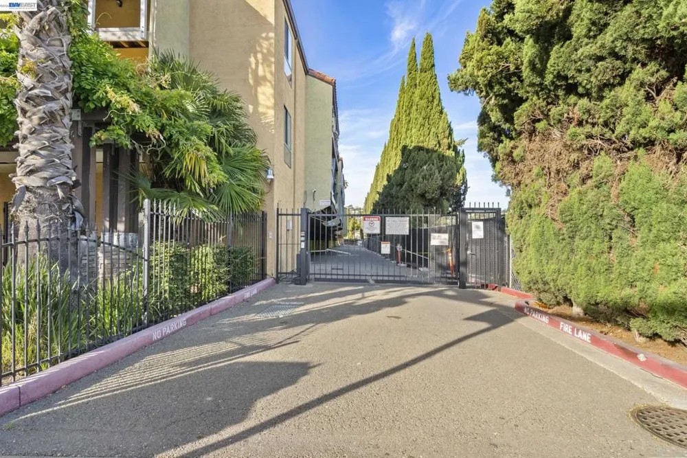 16006 E 14Th St #218 San Leandro, CA 94578