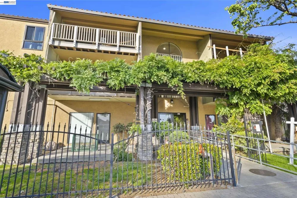 16006 E 14Th St #218 San Leandro, CA 94578