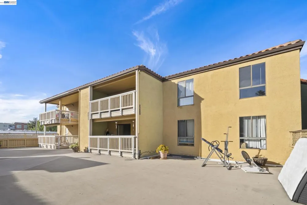 16006 E 14Th St #218 San Leandro, CA 94578