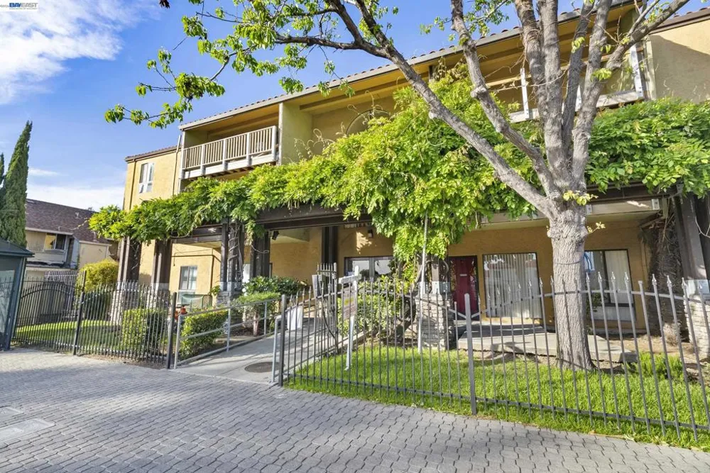 16006 E 14Th St #218 San Leandro, CA 94578