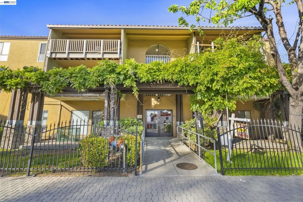 16006 E 14Th St #218 San Leandro, CA 94578