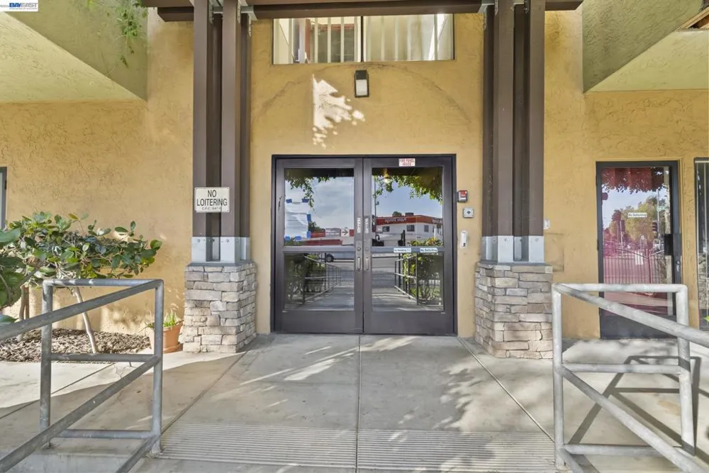 16006 E 14Th St #218 San Leandro, CA 94578