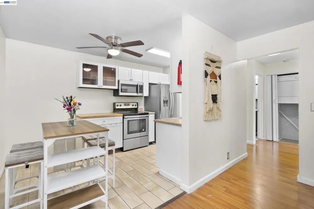 16006 E 14Th St #218 San Leandro, CA 94578