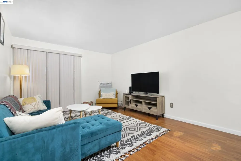 16006 E 14Th St #218 San Leandro, CA 94578