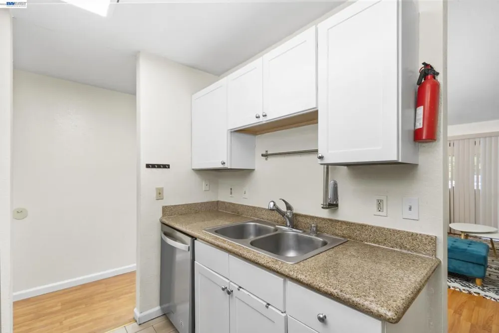 16006 E 14Th St #218 San Leandro, CA 94578
