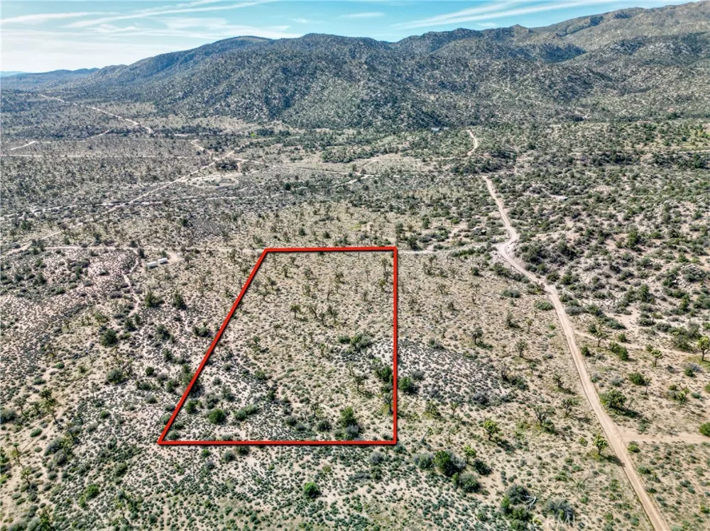 26 Vista Road Pioneertown, CA 92356