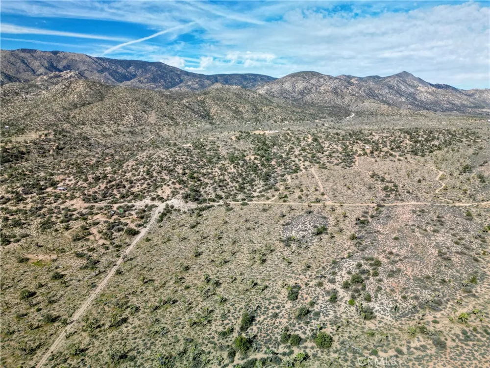 26 Vista Road Pioneertown, CA 92356