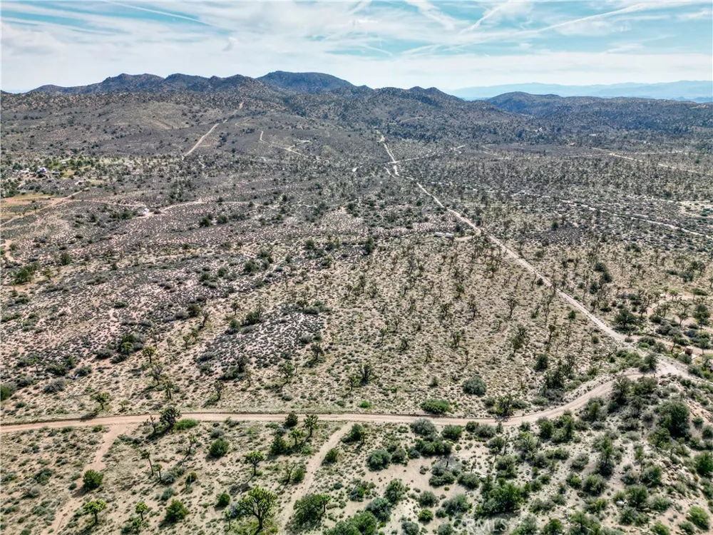 26 Vista Road Pioneertown, CA 92356