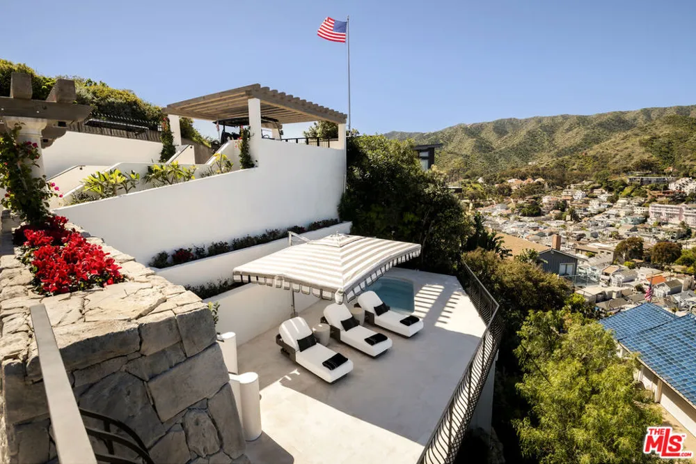 335 Wrigley Road Avalon, CA 90704