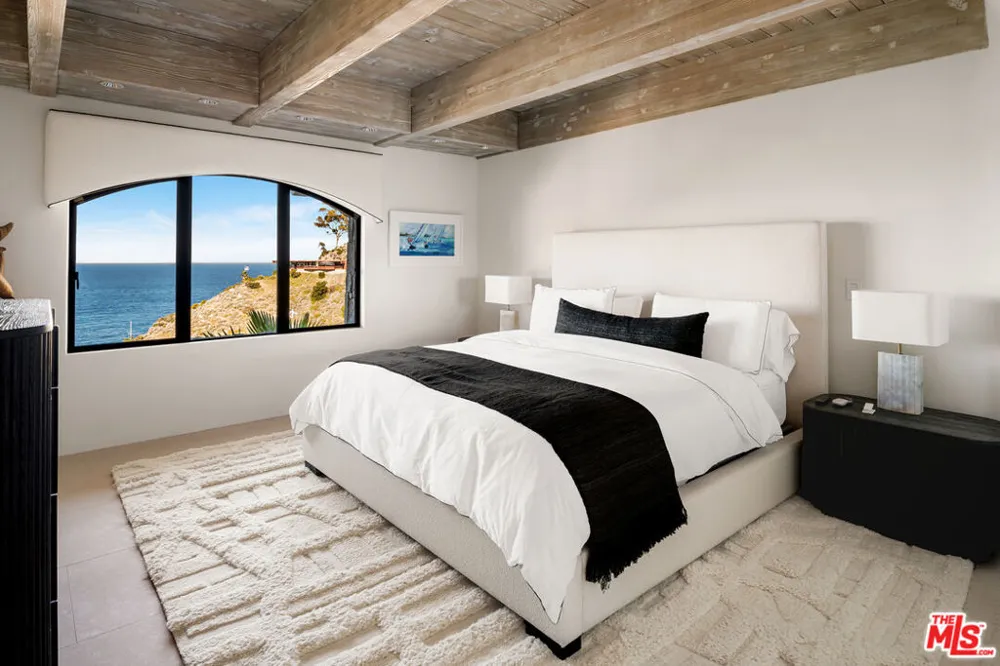 335 Wrigley Road Avalon, CA 90704