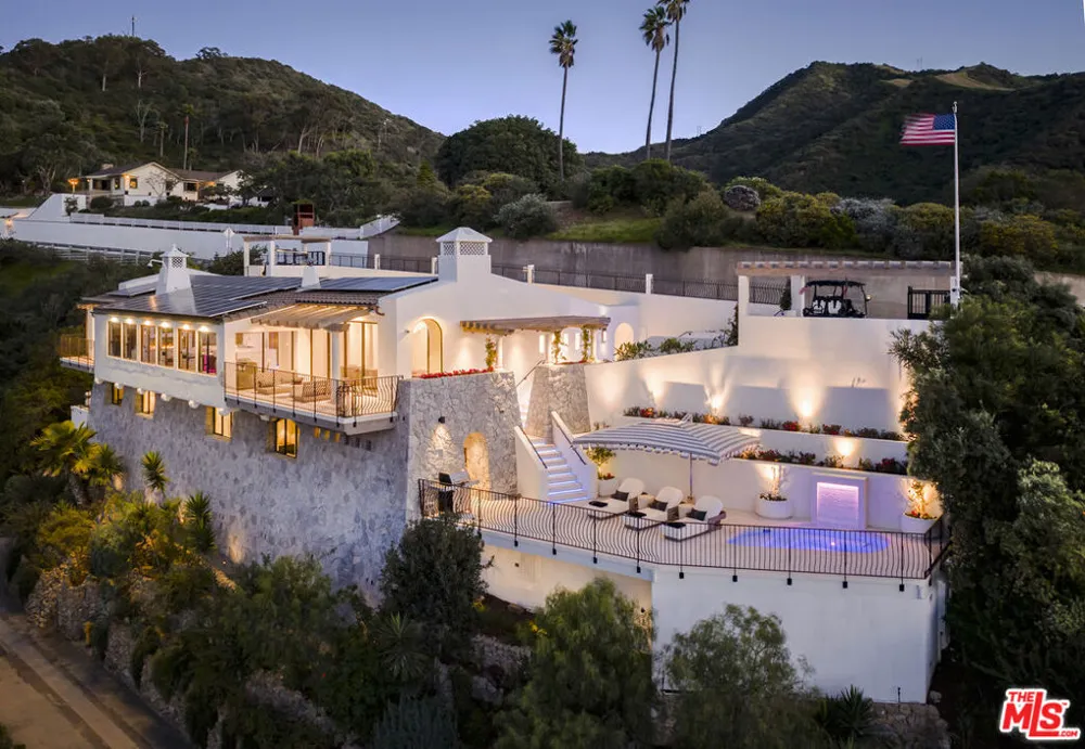 335 Wrigley Road Avalon, CA 90704