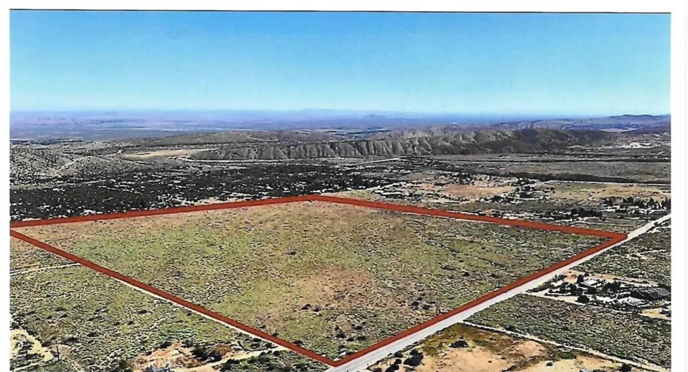 121 Juniper Hills Juniper Hills, CA 93543