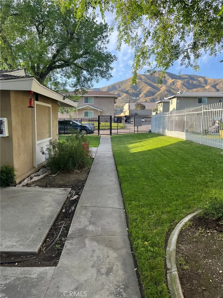 3495 E 21st #B Highland, CA 92346