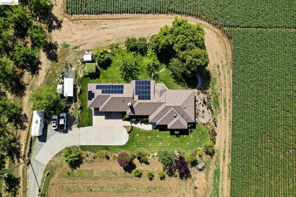 2445 Taylor Ln Byron, CA 94514
