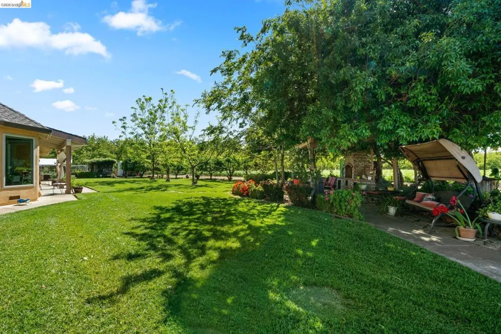 2445 Taylor Ln Byron, CA 94514