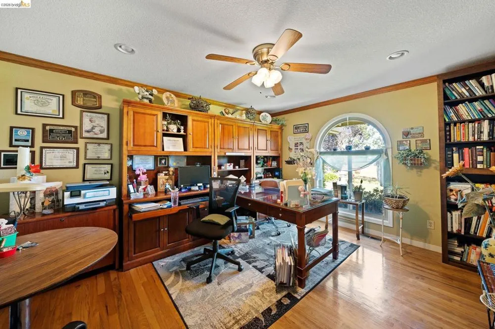 2445 Taylor Ln Byron, CA 94514