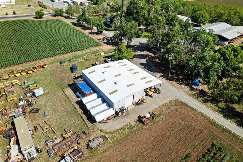 2445 Taylor Ln Byron, CA 94514