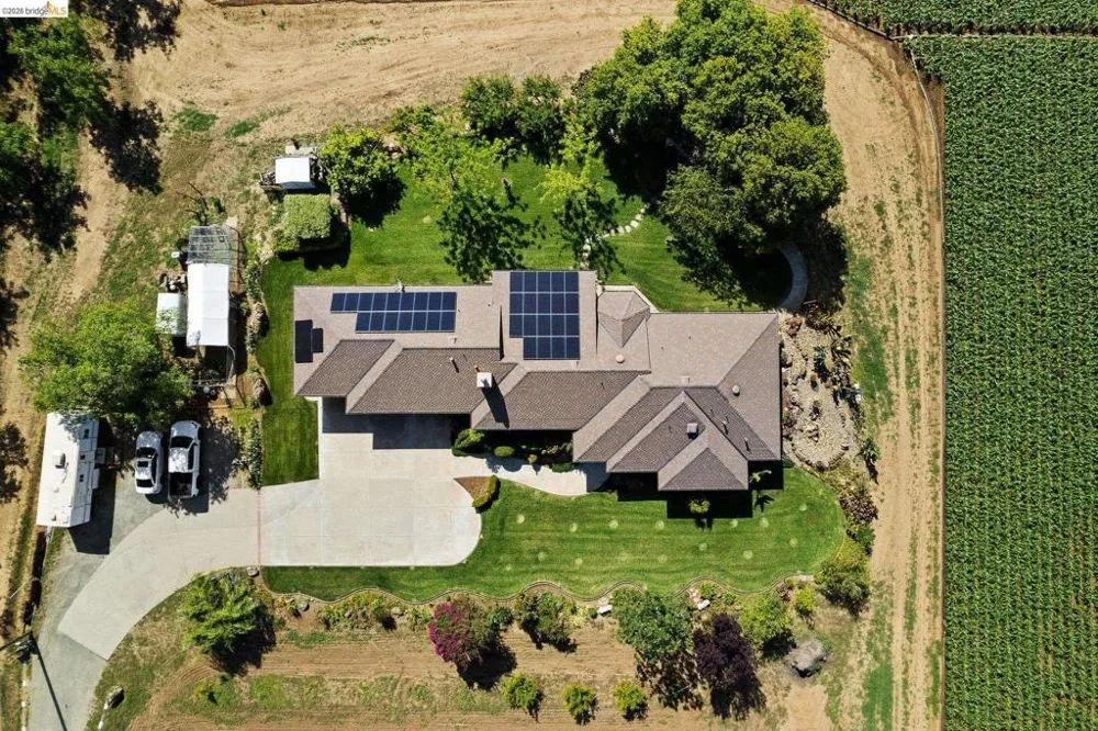 2445 Taylor Ln Byron, CA 94514