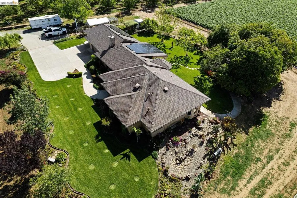 2445 Taylor Ln Byron, CA 94514