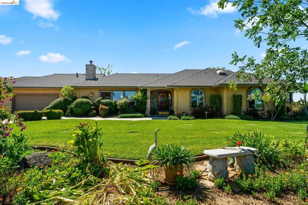 2445 Taylor Ln Byron, CA 94514