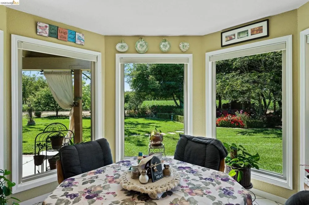 2445 Taylor Ln Byron, CA 94514