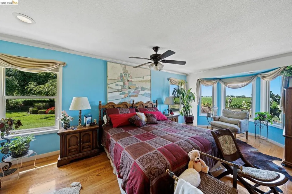 2445 Taylor Ln Byron, CA 94514