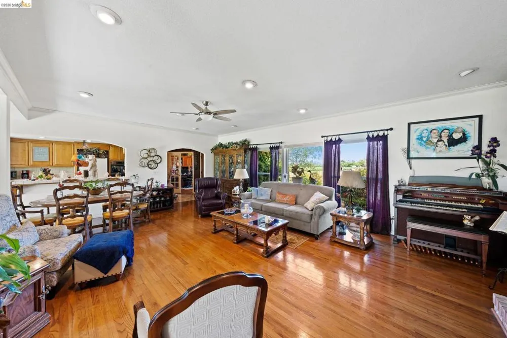 2445 Taylor Ln Byron, CA 94514