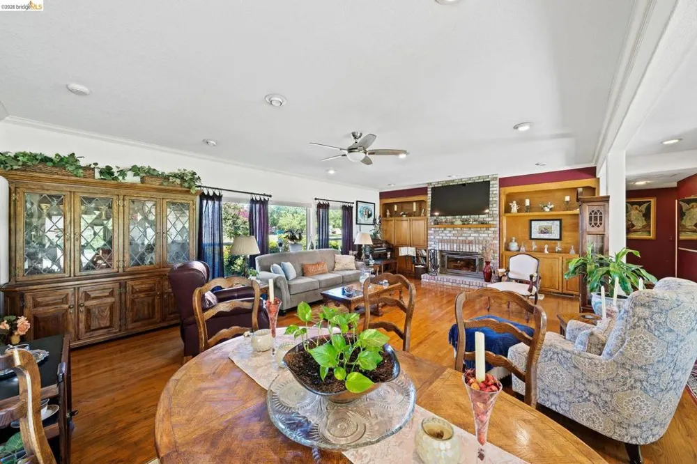 2445 Taylor Ln Byron, CA 94514