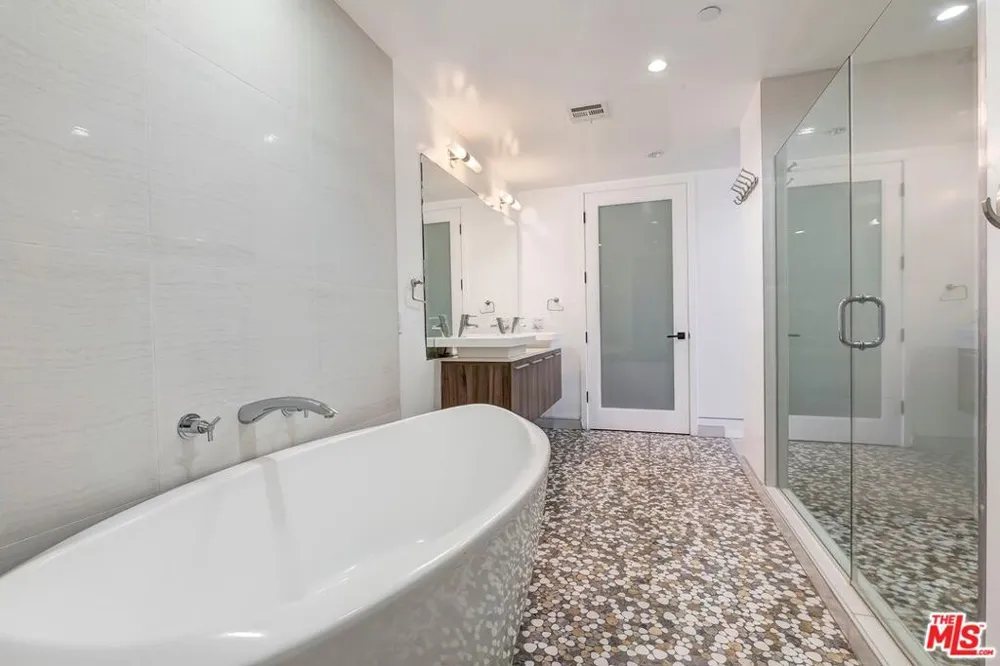 225 S Hamilton Drive #106 Beverly Hills, CA 90211