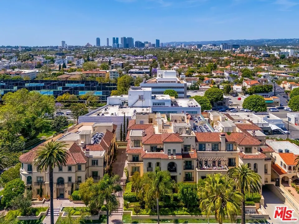 225 S Hamilton Drive #106 Beverly Hills, CA 90211