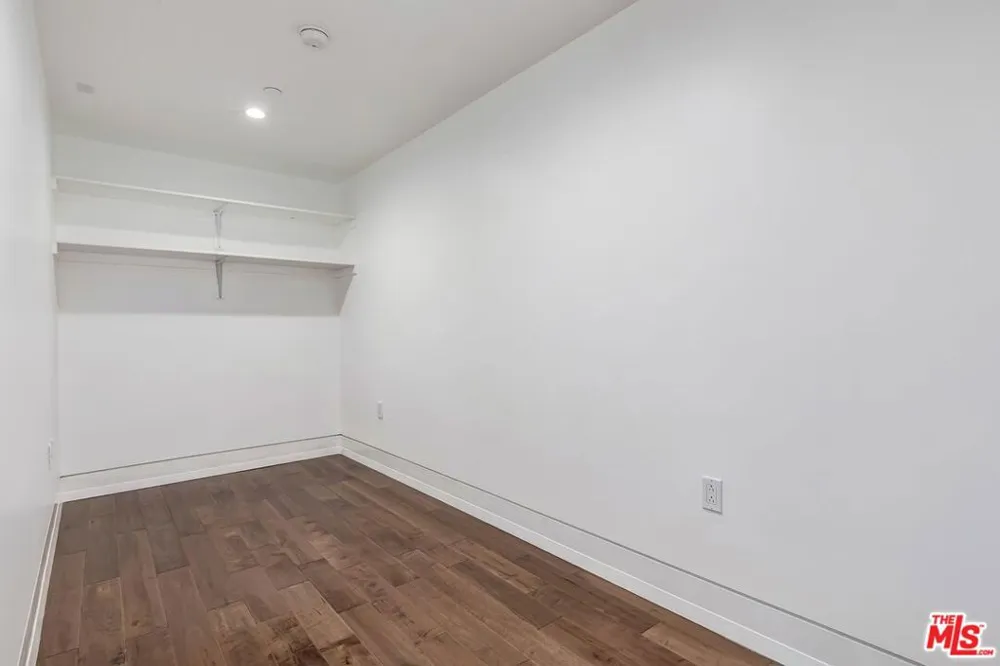 225 S Hamilton Drive #106 Beverly Hills, CA 90211