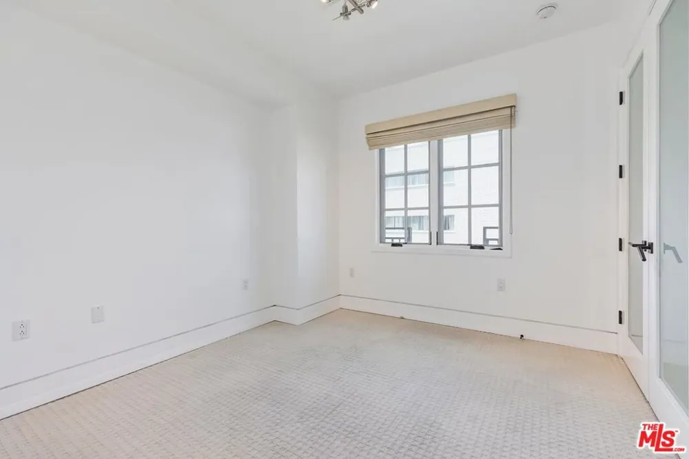 225 S Hamilton Drive #106 Beverly Hills, CA 90211