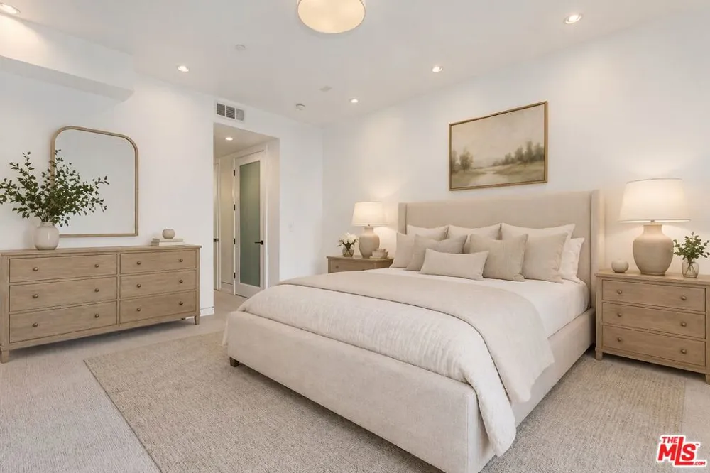 225 S Hamilton Drive #106 Beverly Hills, CA 90211