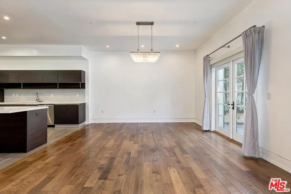 225 S Hamilton Drive #106 Beverly Hills, CA 90211